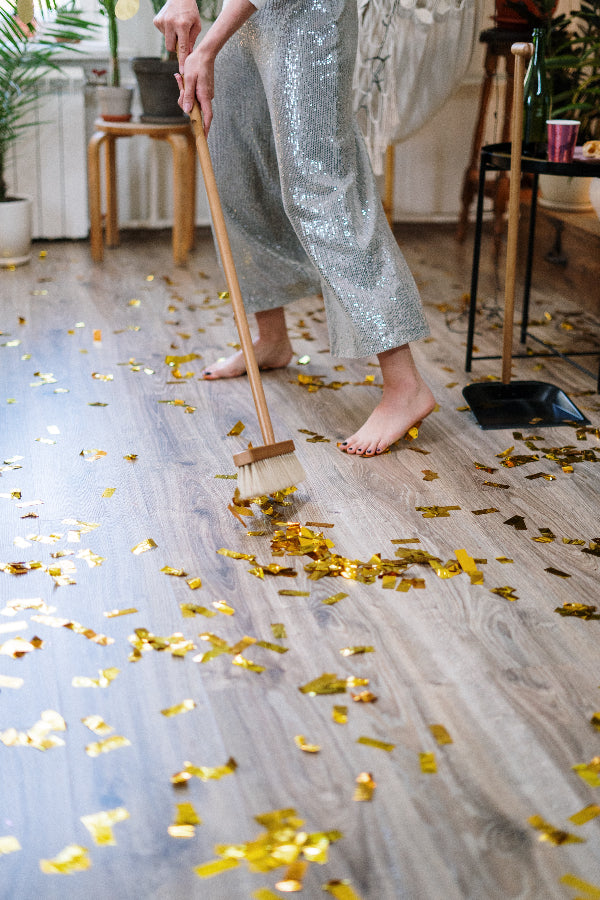 Cleaning - With Out Cleaning Materials