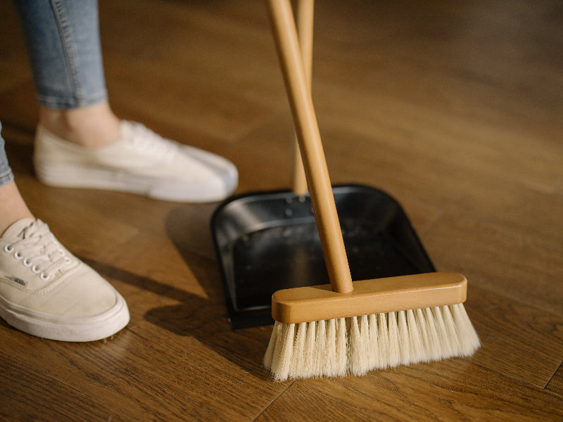 Cleaning - With Out Cleaning Materials