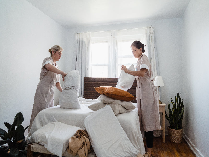 Cleaning - With Out Cleaning Materials